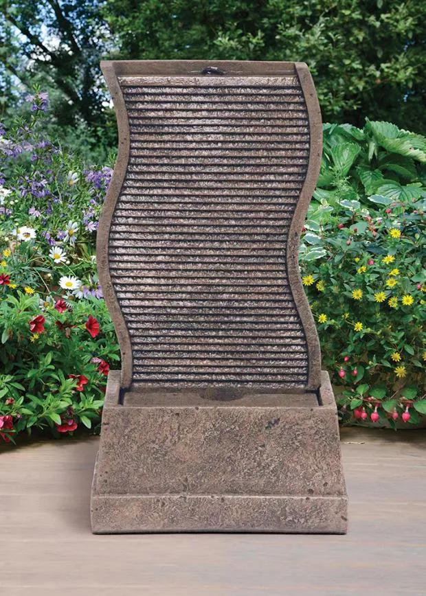 Curved Wall Fountain