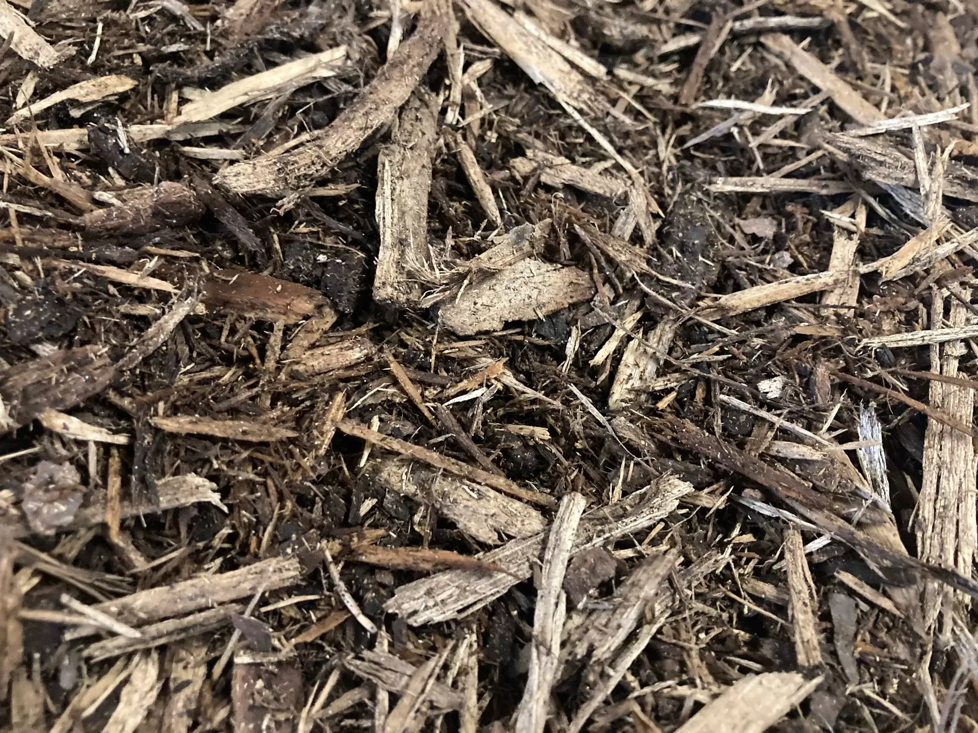 Double Shredded Hardwood Mulch