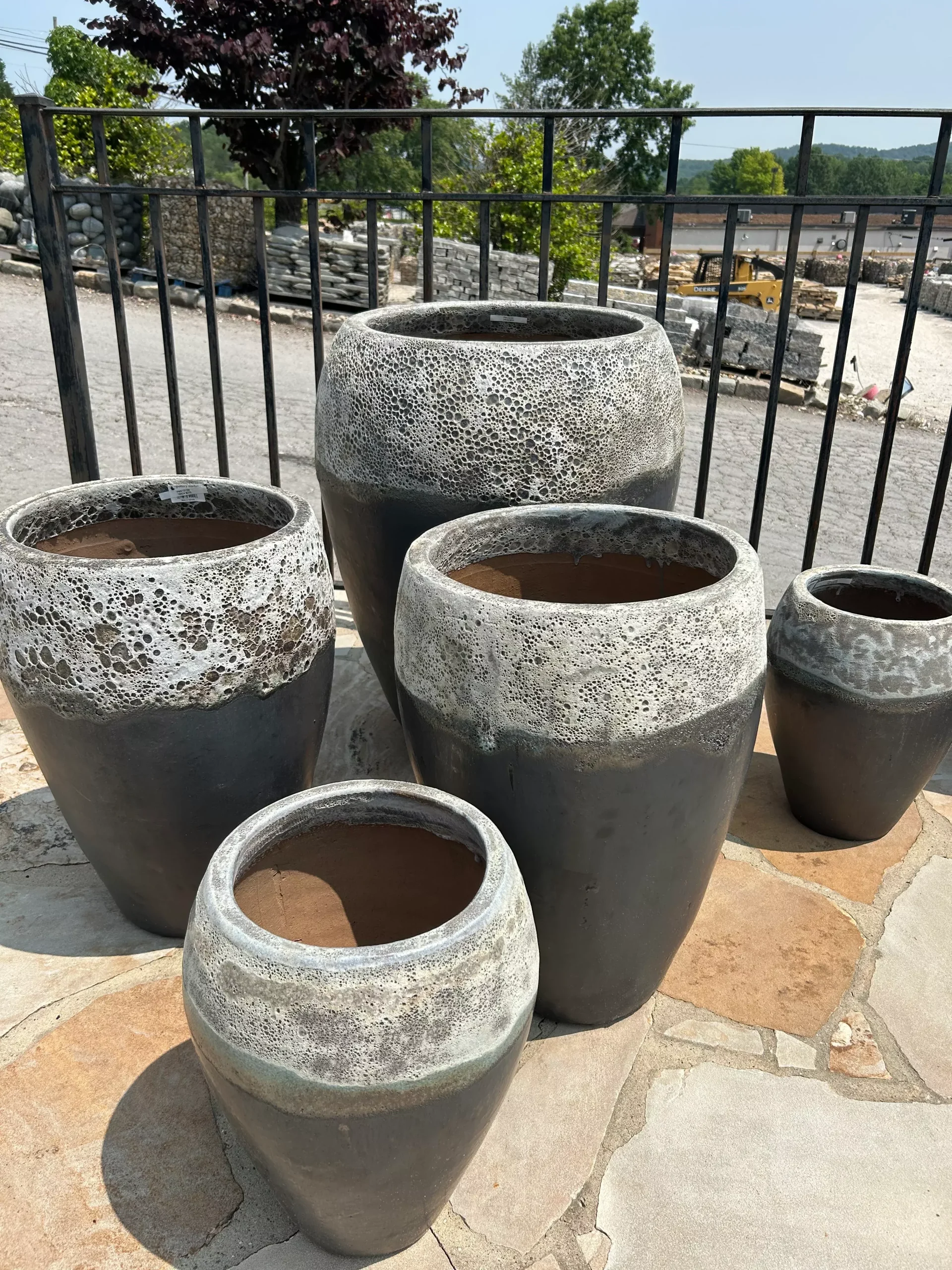 TALL EGG PLANTER 24X30 METALLIC